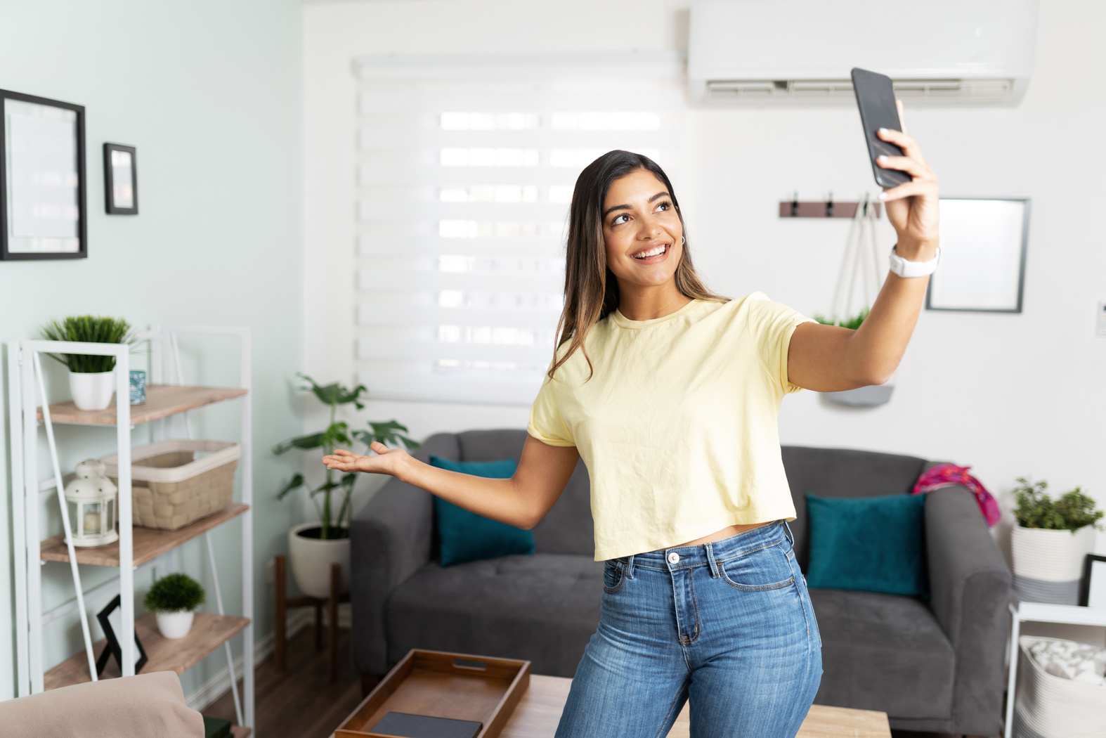 Influencer showing her apartment online